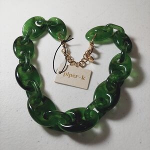 NWT Piper K Chain Necklace Green